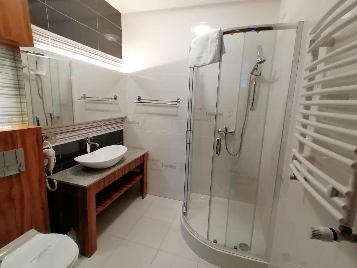 Lake View Apartamenty 브로드니차 외부 사진