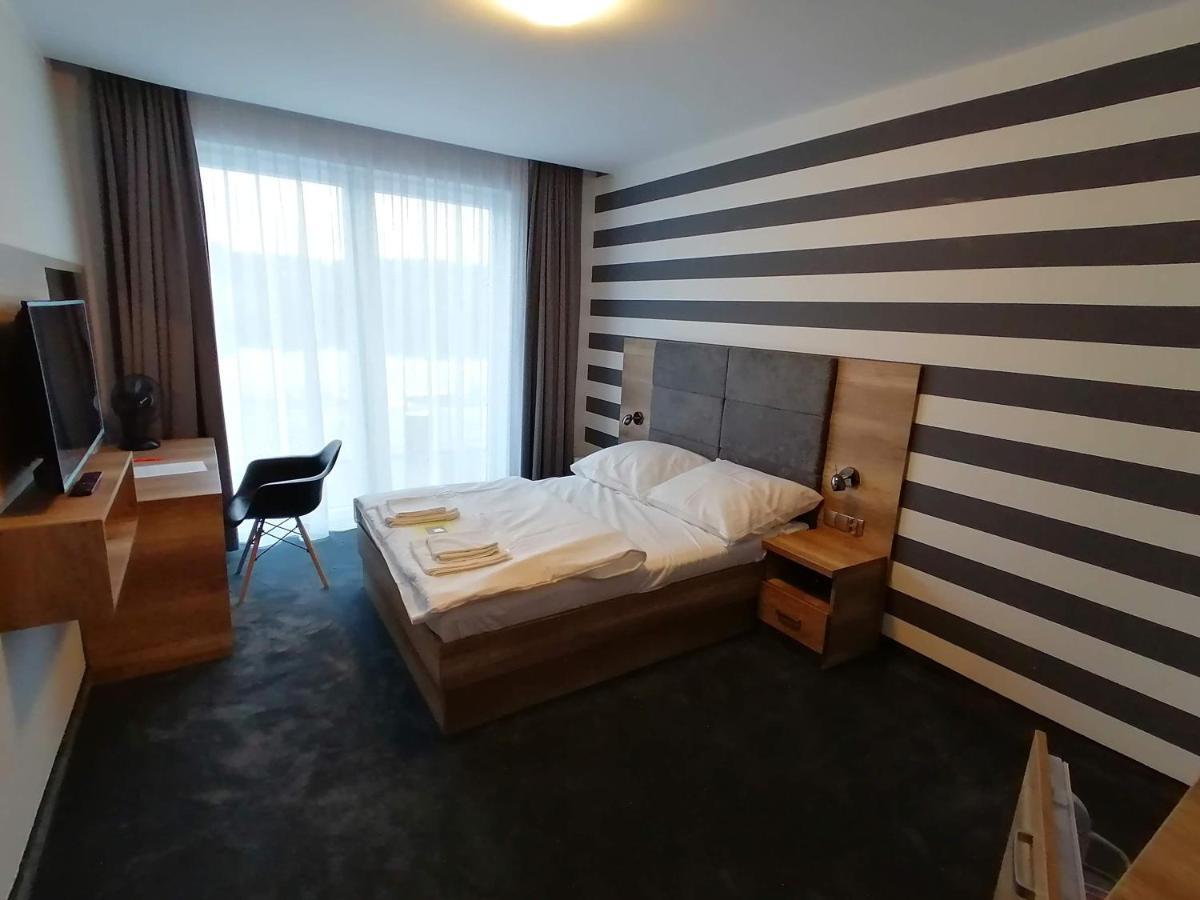 Lake View Apartamenty 브로드니차 외부 사진