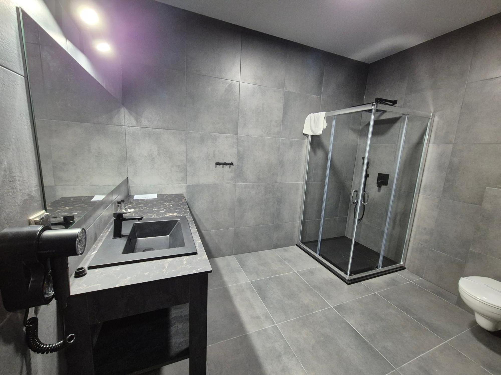 Lake View Apartamenty 브로드니차 외부 사진